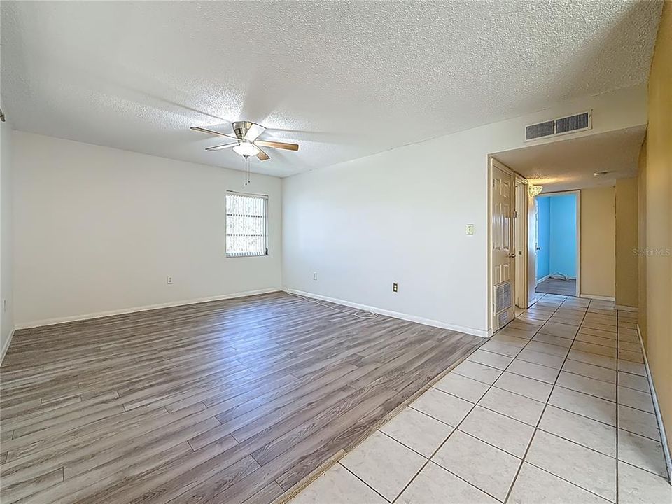 Activo con contrato: $115,000 (2 camas, 1 baños, 1087 Pies cuadrados)