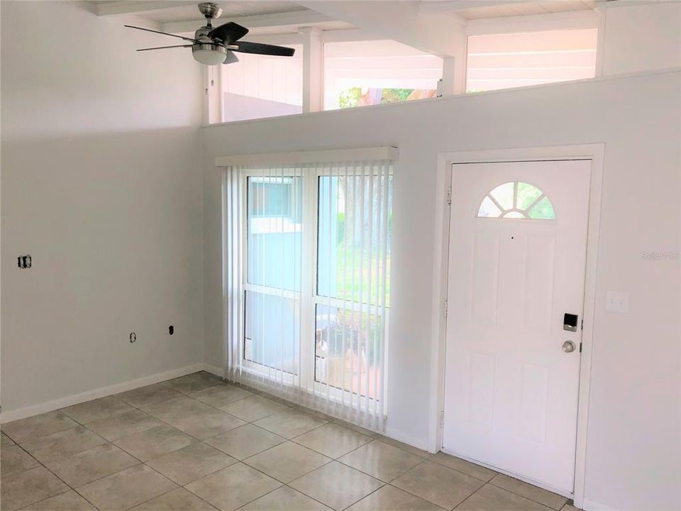 В аренду: $2,300 (3 спален, 2 ванн, 1341 Квадратных фут)