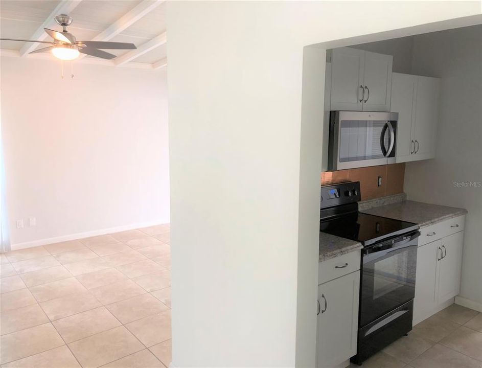 В аренду: $2,300 (3 спален, 2 ванн, 1341 Квадратных фут)