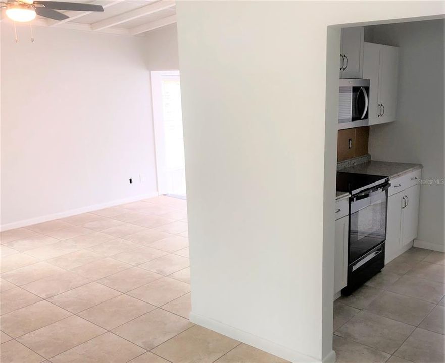 В аренду: $2,300 (3 спален, 2 ванн, 1341 Квадратных фут)