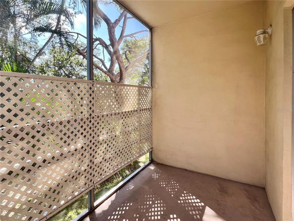 待售: $124,900 (1 贝兹, 1 浴室, 750 平方英尺)