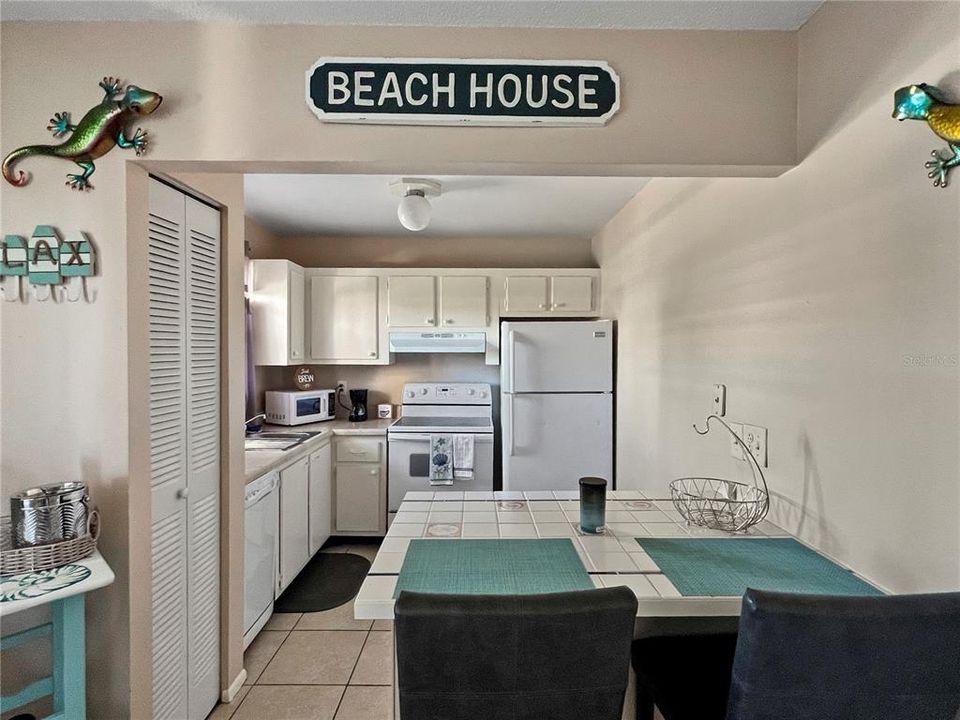 待售: $124,900 (1 贝兹, 1 浴室, 750 平方英尺)