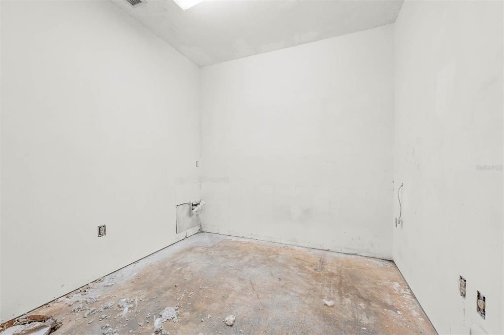 Active With Contract: $715,000 (0 beds, 0 baths, 2256 Square Feet)