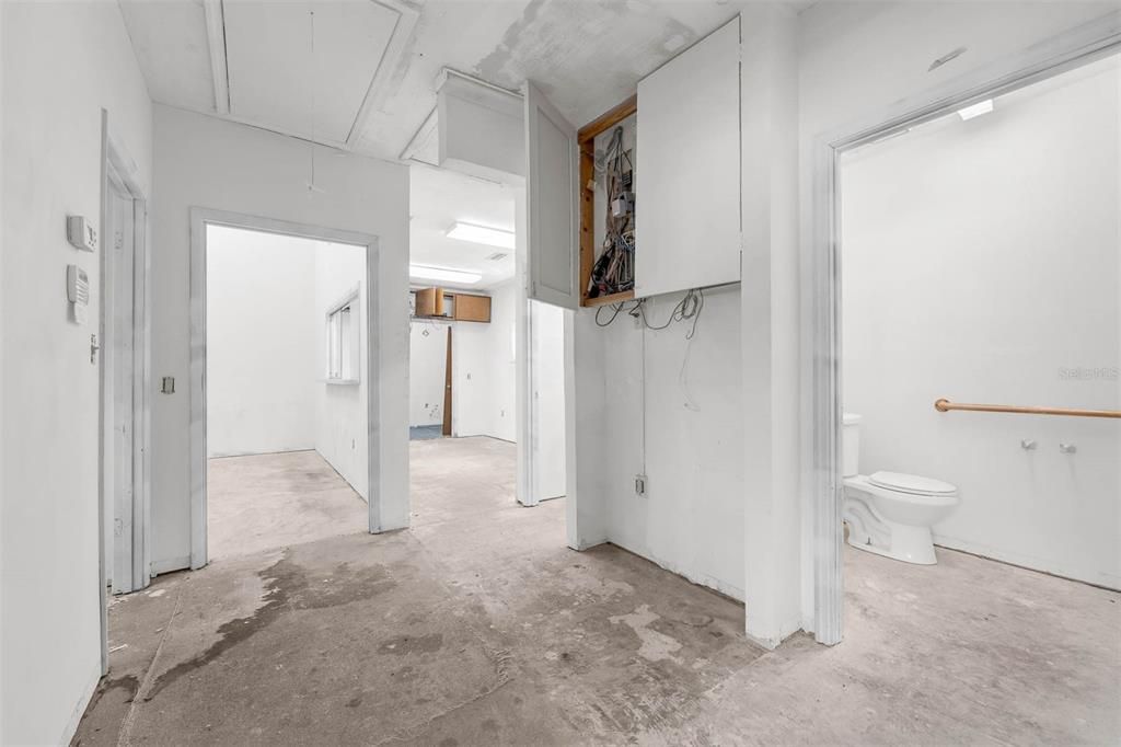 Active With Contract: $715,000 (0 beds, 0 baths, 2256 Square Feet)