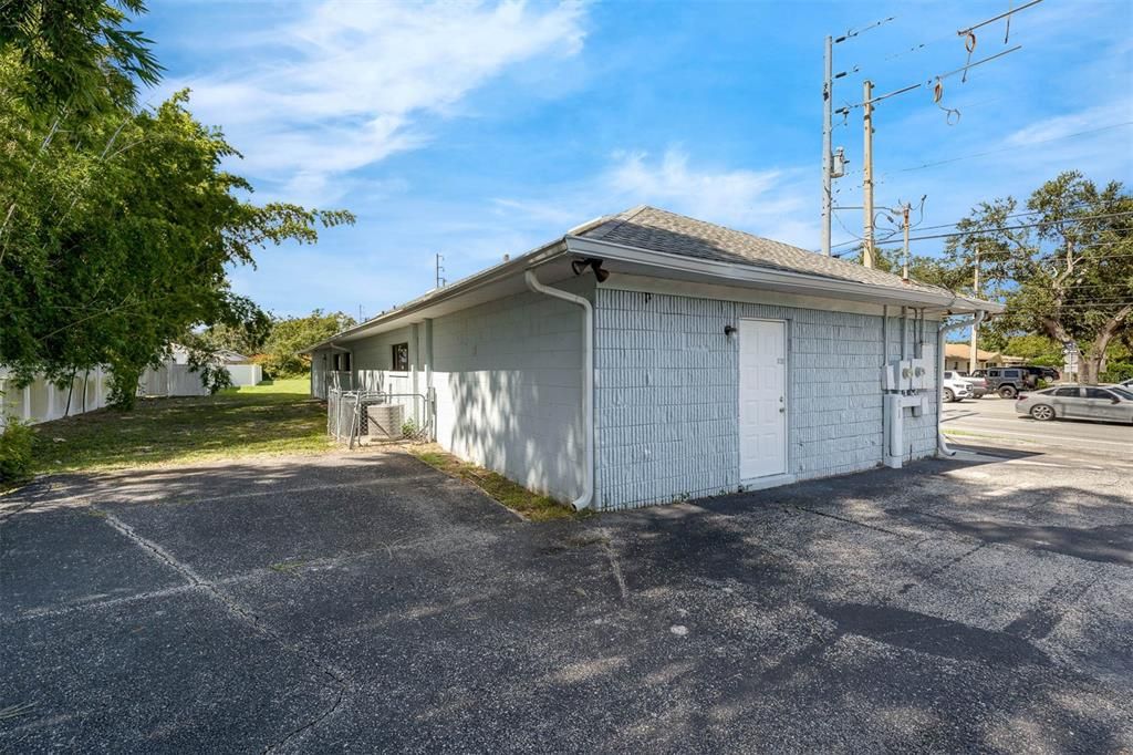 Active With Contract: $715,000 (0 beds, 0 baths, 2256 Square Feet)