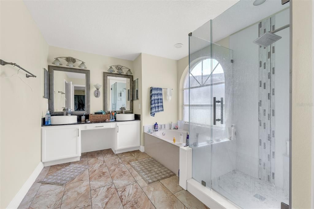 For Sale: $429,000 (3 beds, 2 baths, 1965 Square Feet)