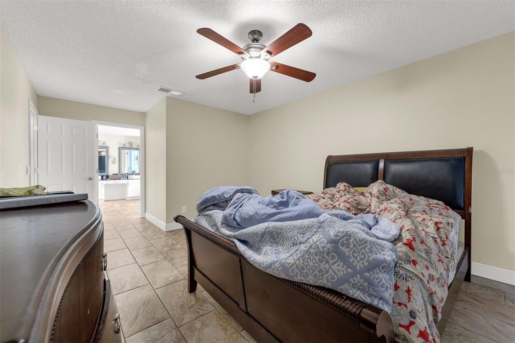 For Sale: $429,000 (3 beds, 2 baths, 1965 Square Feet)