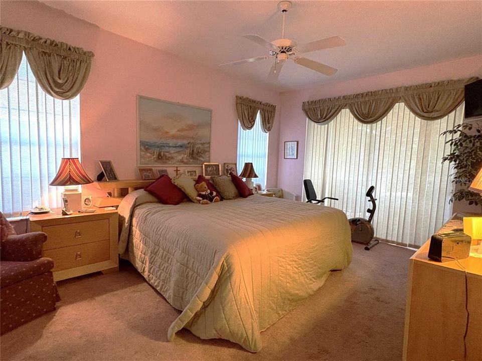 For Sale: $430,000 (3 beds, 2 baths, 2047 Square Feet)