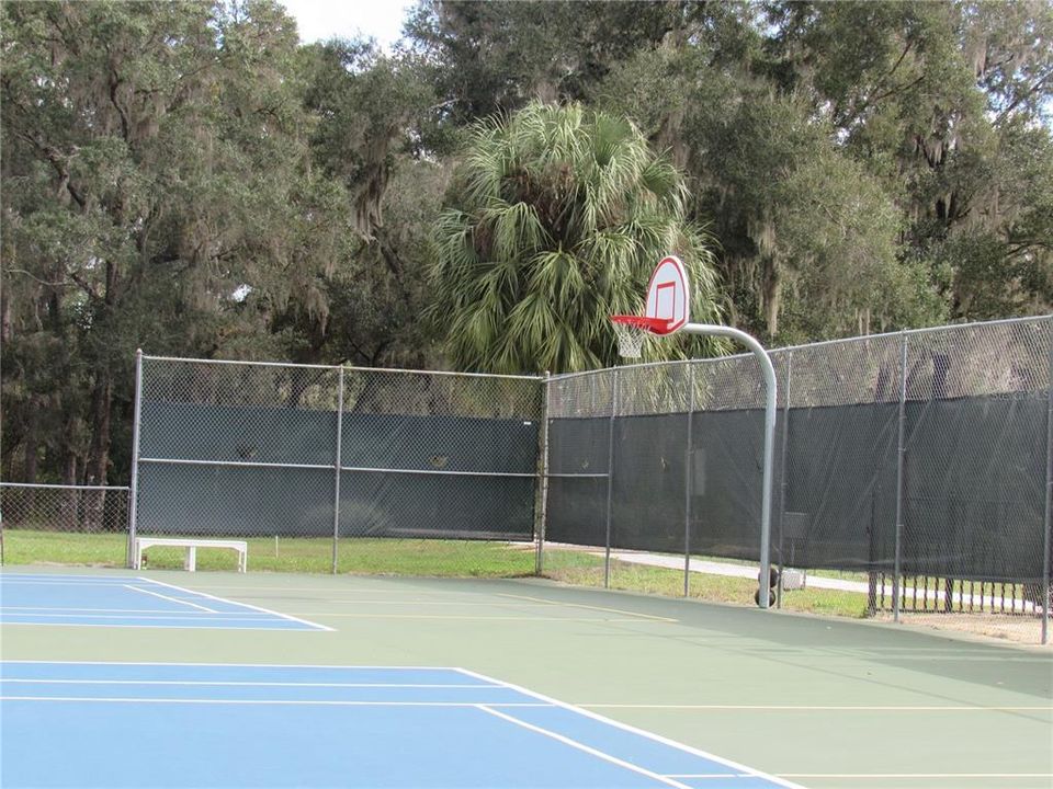 For Sale: $430,000 (3 beds, 2 baths, 2047 Square Feet)