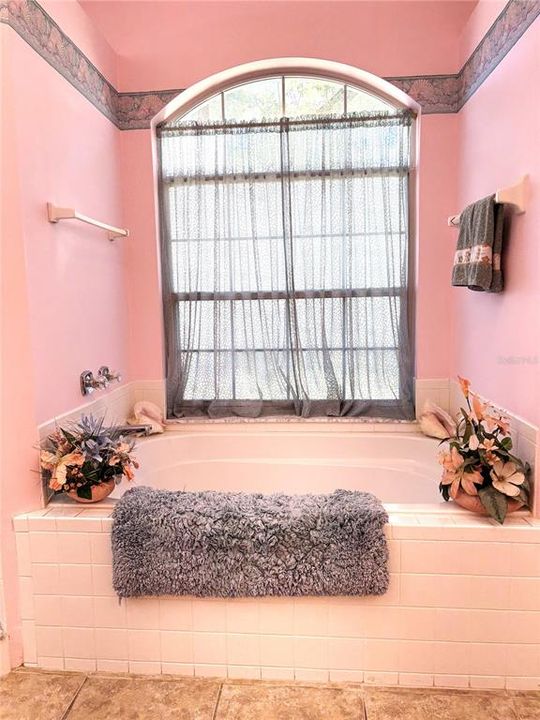 For Sale: $430,000 (3 beds, 2 baths, 2047 Square Feet)