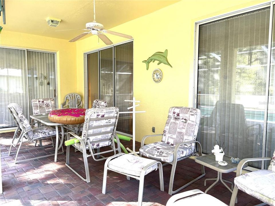 For Sale: $430,000 (3 beds, 2 baths, 2047 Square Feet)