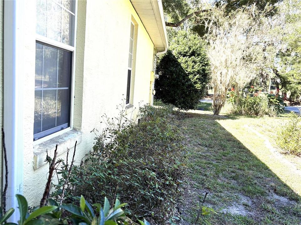 For Sale: $430,000 (3 beds, 2 baths, 2047 Square Feet)