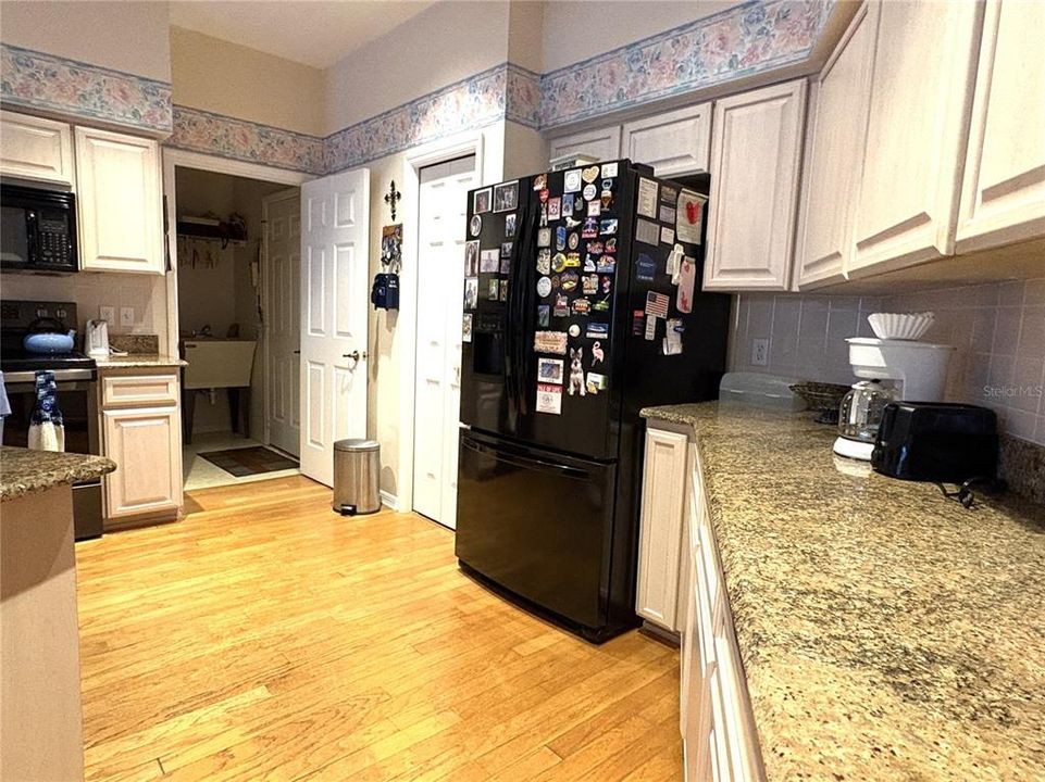 For Sale: $430,000 (3 beds, 2 baths, 2047 Square Feet)