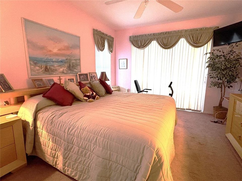 For Sale: $430,000 (3 beds, 2 baths, 2047 Square Feet)