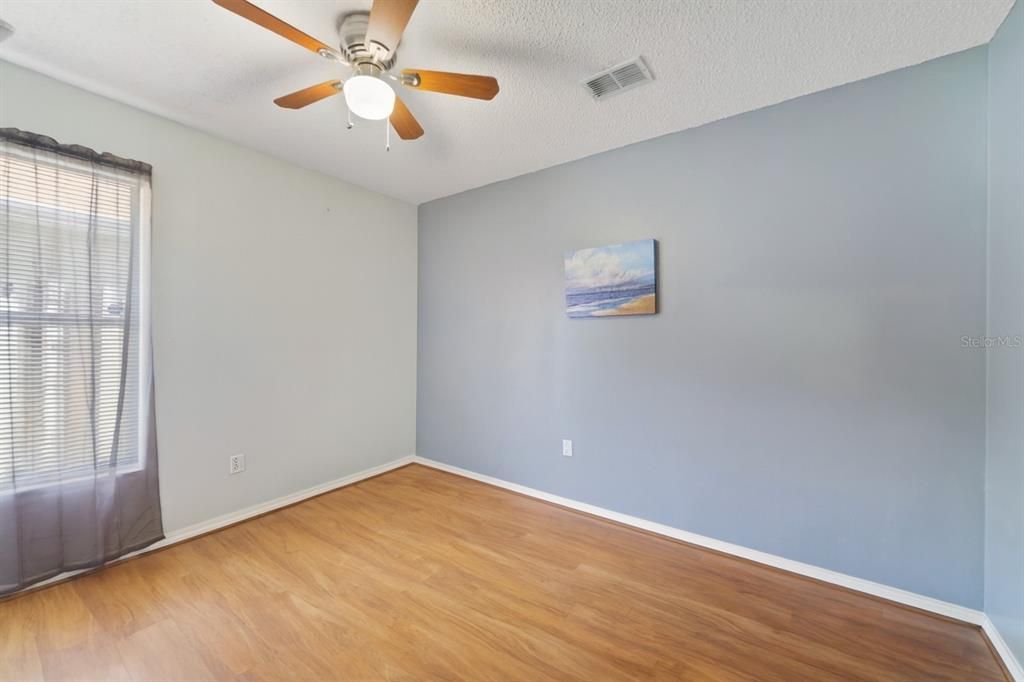 For Sale: $350,000 (3 beds, 2 baths, 1155 Square Feet)