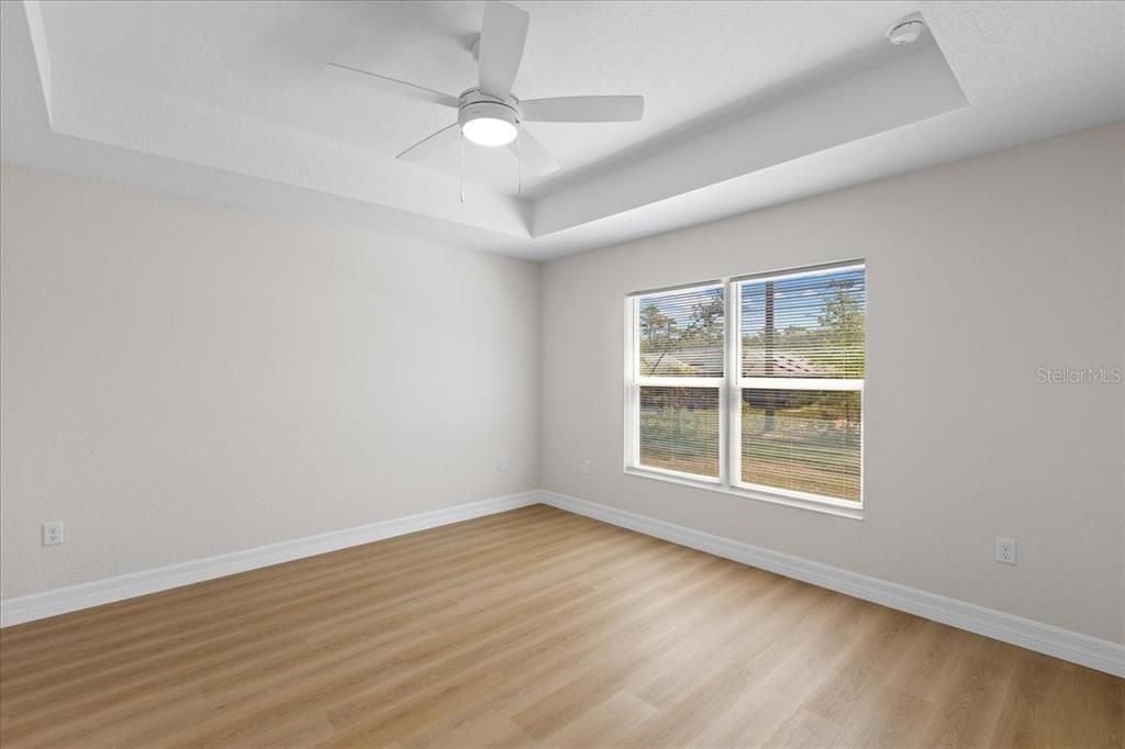 На продажу: $284,900 (3 спален, 3 ванн, 1491 Квадратных фут)