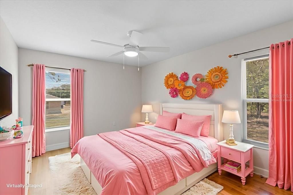 На продажу: $284,900 (3 спален, 3 ванн, 1491 Квадратных фут)