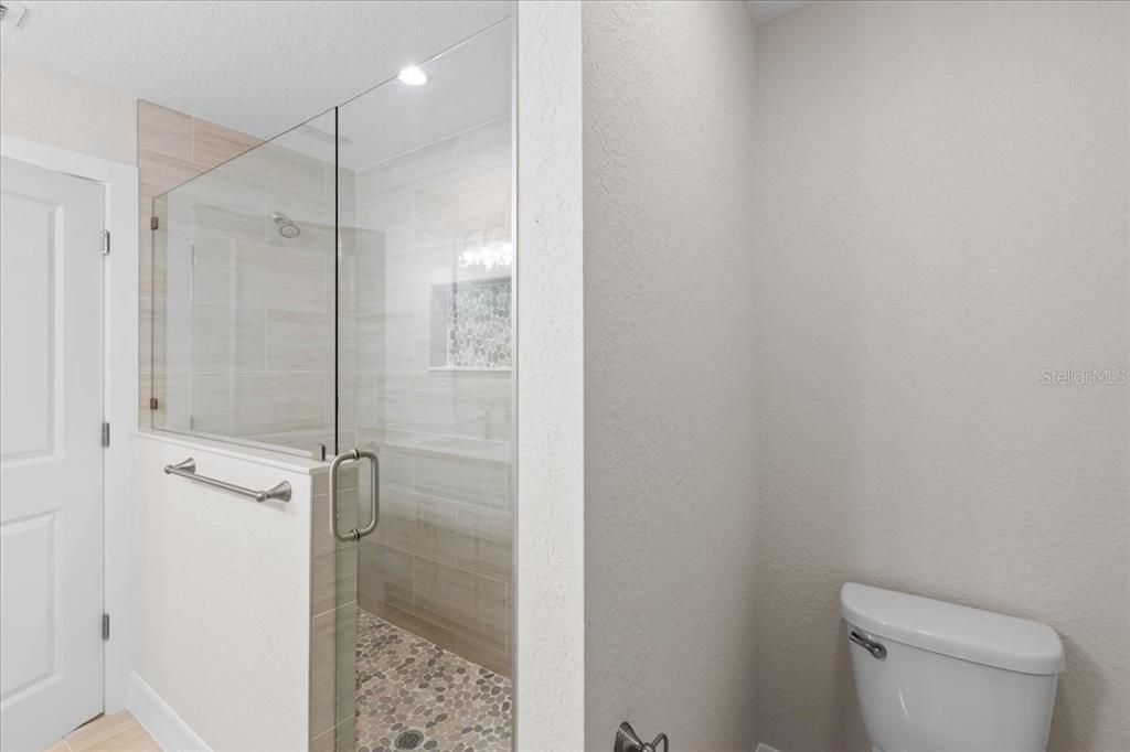 На продажу: $284,900 (3 спален, 3 ванн, 1491 Квадратных фут)