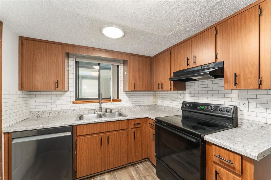 En Venta: $187,500 (2 camas, 2 baños, 1256 Pies cuadrados)