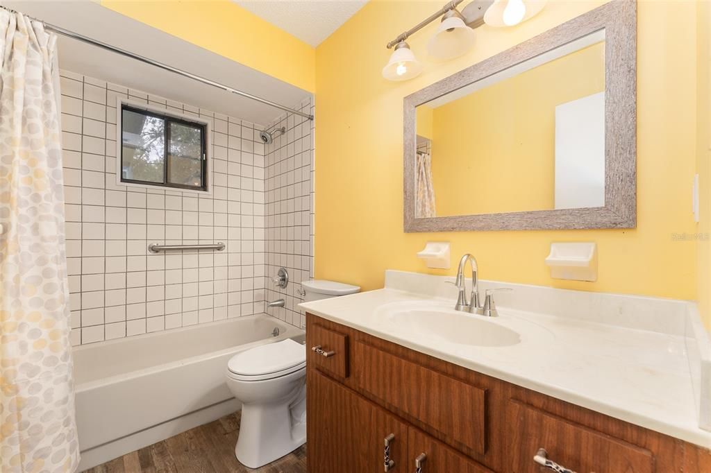 En Venta: $187,500 (2 camas, 2 baños, 1256 Pies cuadrados)