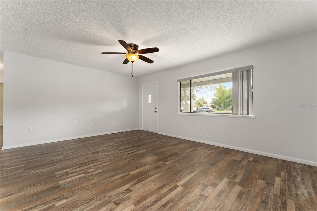 En Venta: $187,500 (2 camas, 2 baños, 1256 Pies cuadrados)