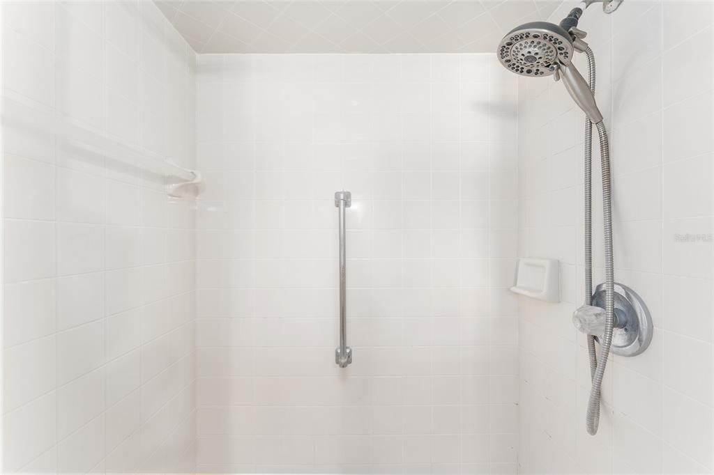 En Venta: $187,500 (2 camas, 2 baños, 1256 Pies cuadrados)