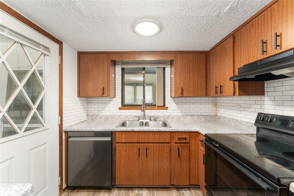 En Venta: $187,500 (2 camas, 2 baños, 1256 Pies cuadrados)