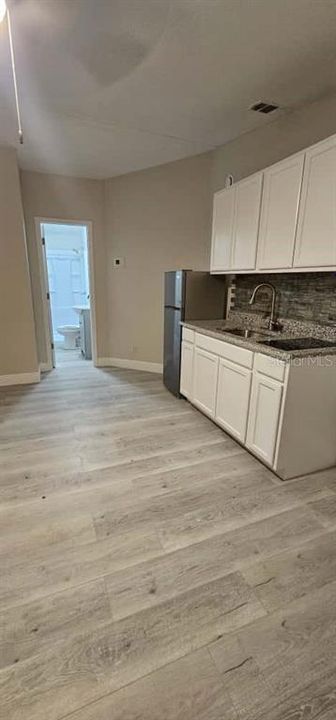 В аренду: $1,200 (0 спален, 1 ванн, 360 Квадратных фут)