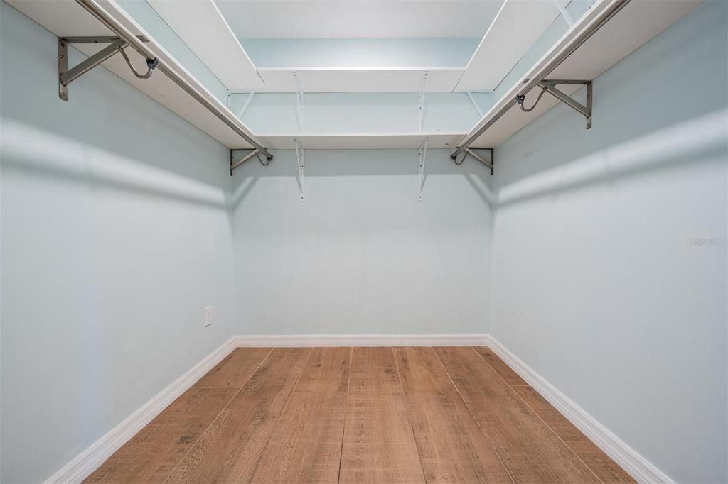 Под контрактом: $750,000 (3 спален, 2 ванн, 2110 Квадратных фут)