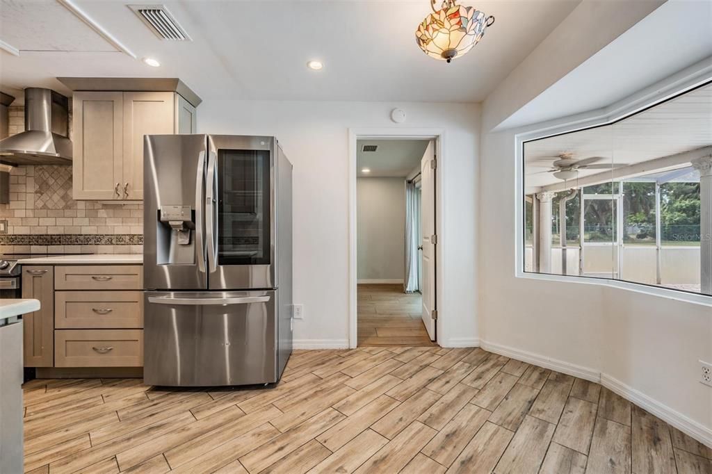 Под контрактом: $750,000 (3 спален, 2 ванн, 2110 Квадратных фут)