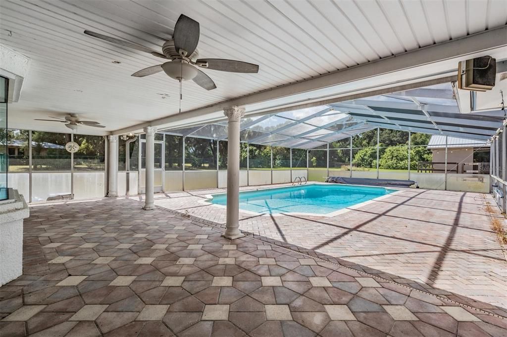 Под контрактом: $750,000 (3 спален, 2 ванн, 2110 Квадратных фут)