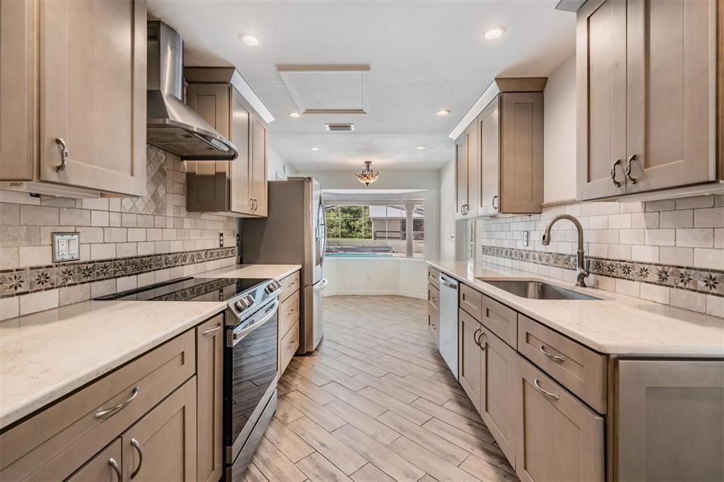 Под контрактом: $750,000 (3 спален, 2 ванн, 2110 Квадратных фут)