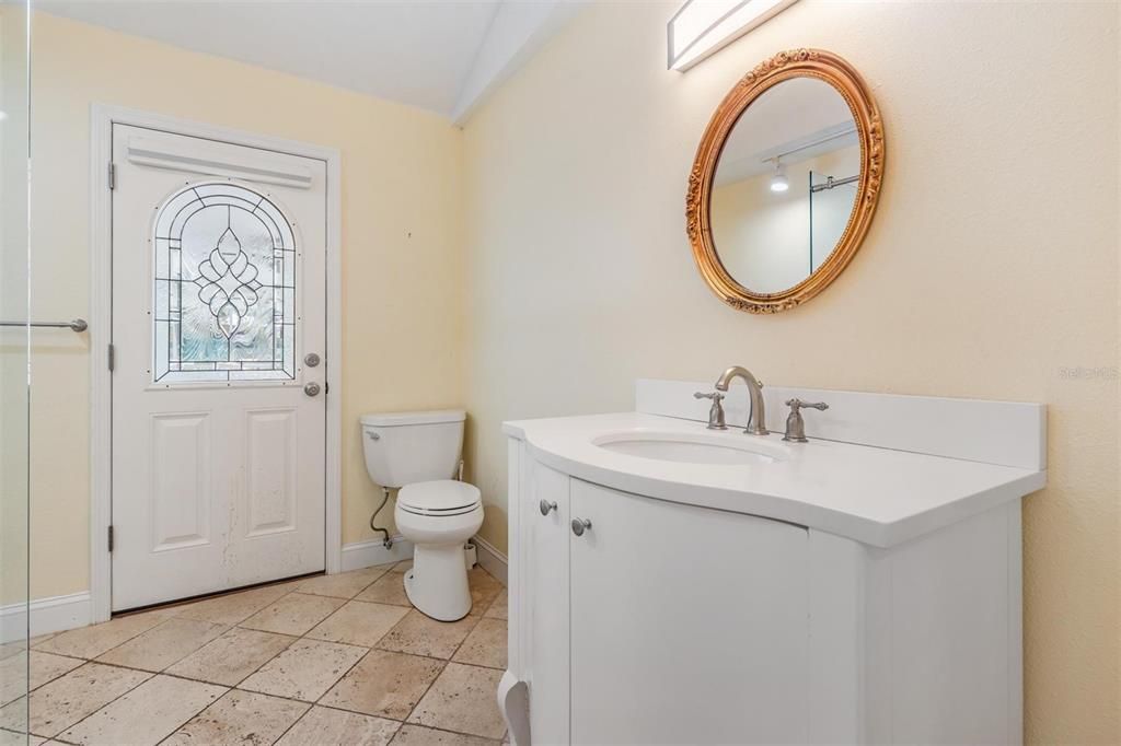 Под контрактом: $750,000 (3 спален, 2 ванн, 2110 Квадратных фут)