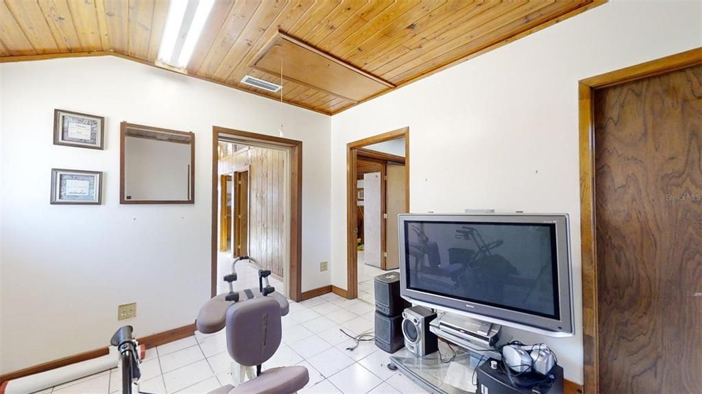 For Sale: $700,000 (0 beds, 0 baths, 3877 Square Feet)