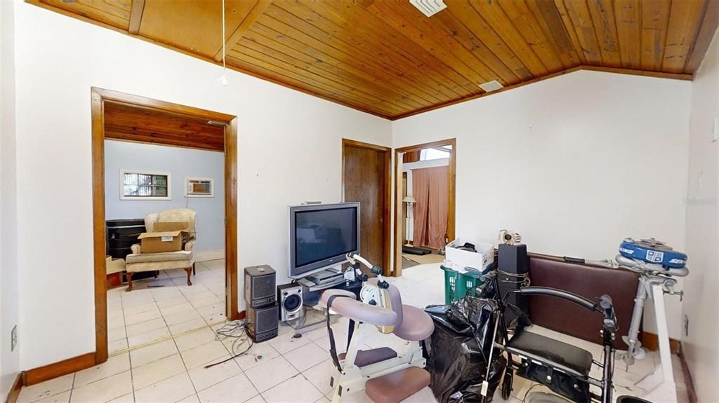 For Sale: $700,000 (0 beds, 0 baths, 3877 Square Feet)