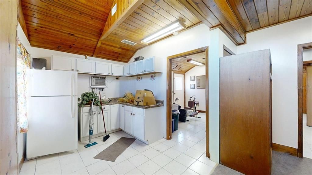 For Sale: $700,000 (0 beds, 0 baths, 3877 Square Feet)