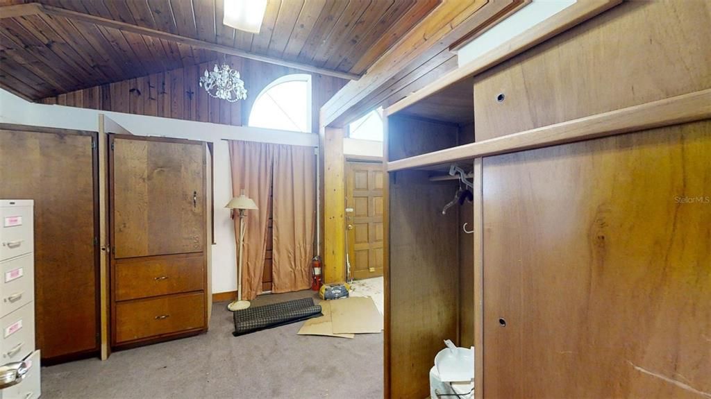 For Sale: $700,000 (0 beds, 0 baths, 3877 Square Feet)