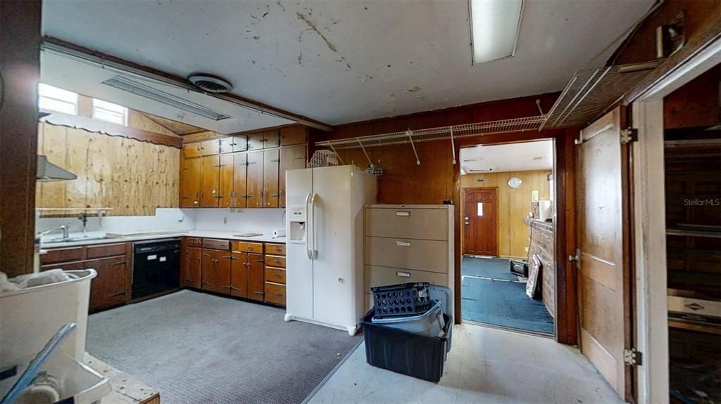 For Sale: $700,000 (0 beds, 0 baths, 3877 Square Feet)