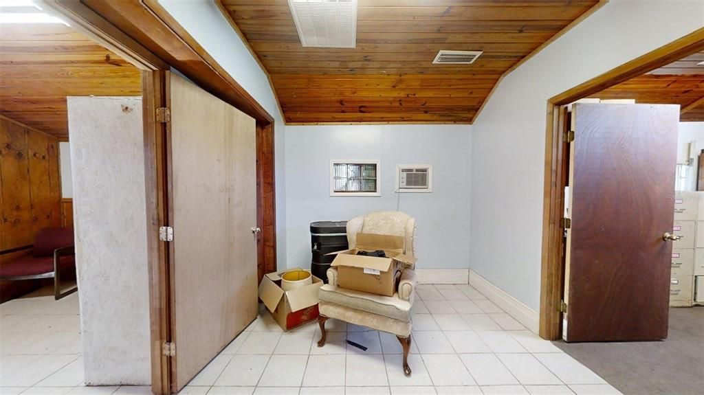 For Sale: $700,000 (0 beds, 0 baths, 3877 Square Feet)