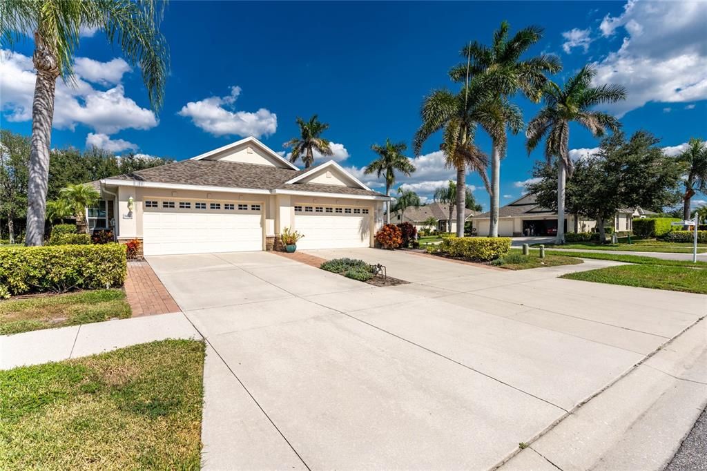 На продажу: $320,000 (2 спален, 2 ванн, 1501 Квадратных фут)