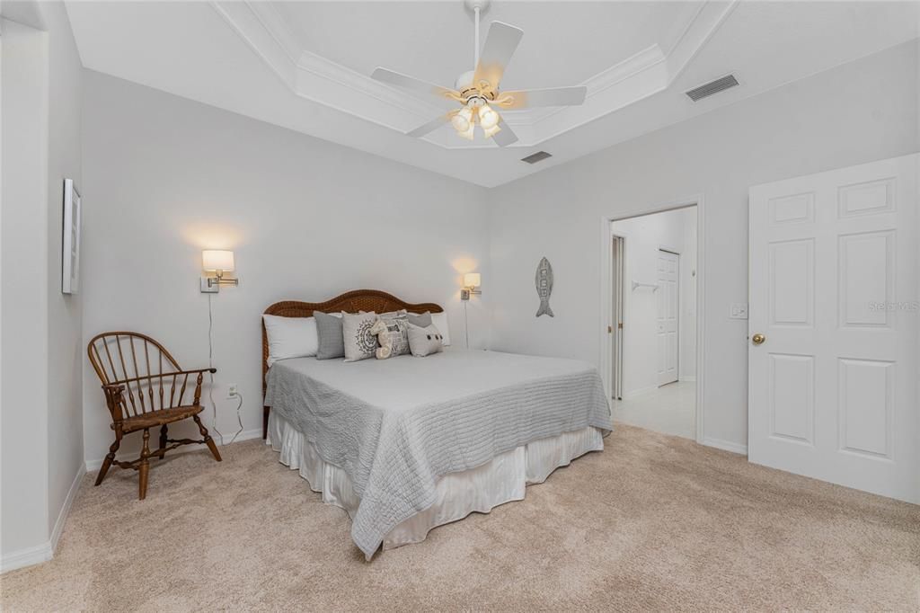 На продажу: $320,000 (2 спален, 2 ванн, 1501 Квадратных фут)