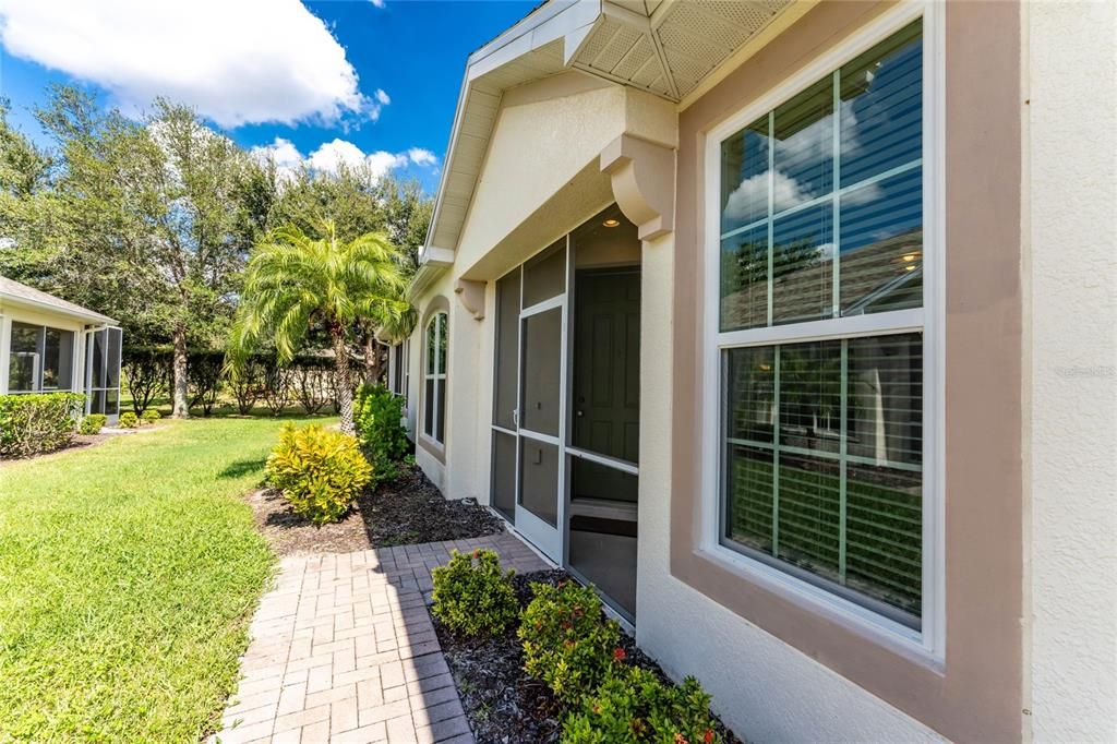 На продажу: $320,000 (2 спален, 2 ванн, 1501 Квадратных фут)