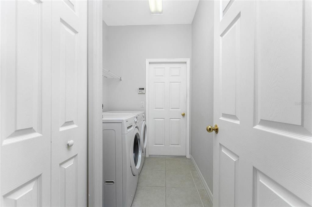 На продажу: $320,000 (2 спален, 2 ванн, 1501 Квадратных фут)