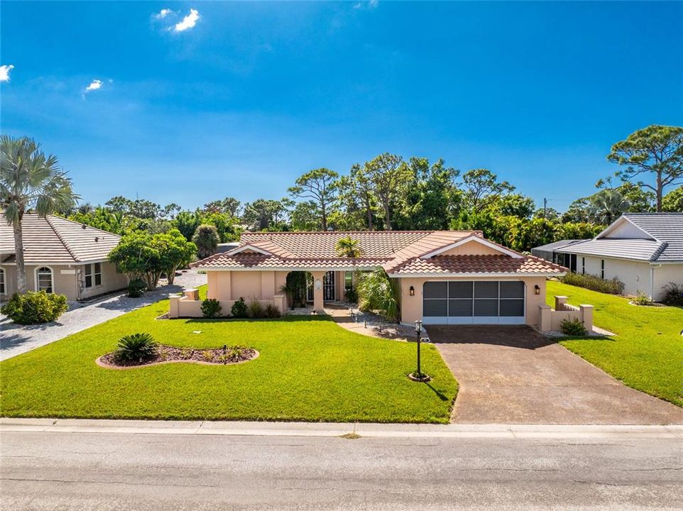 For Sale: $495,000 (3 beds, 2 baths, 1750 Square Feet)