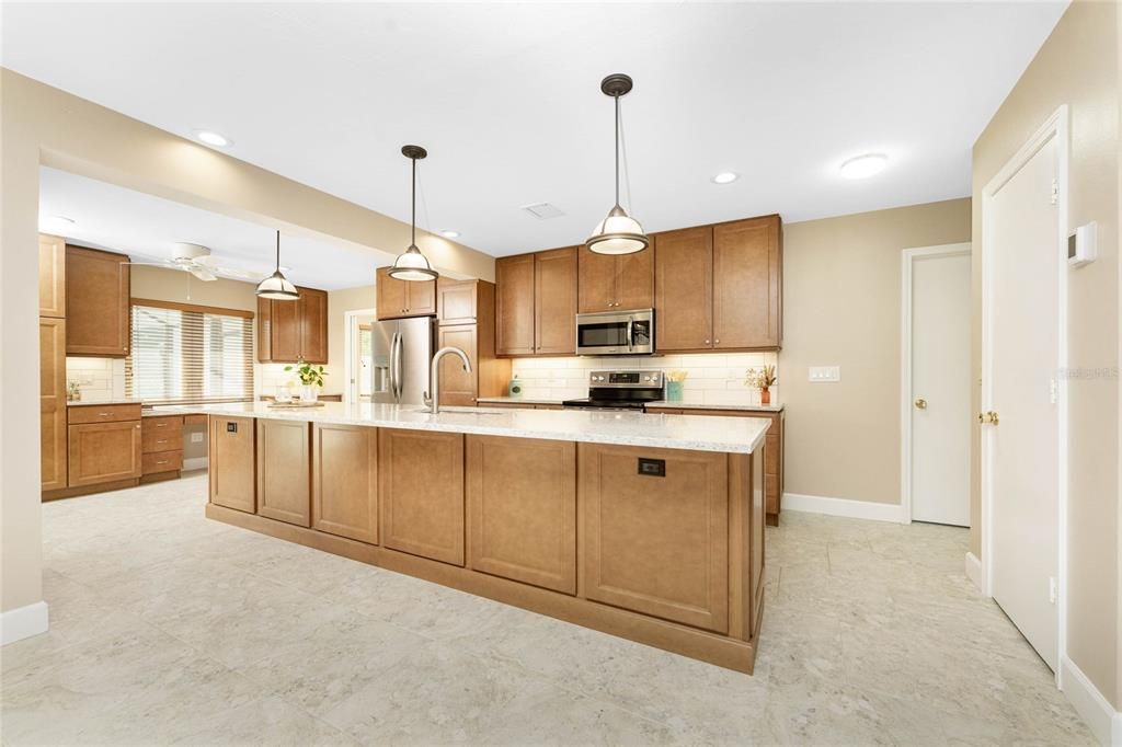 For Sale: $495,000 (3 beds, 2 baths, 1750 Square Feet)