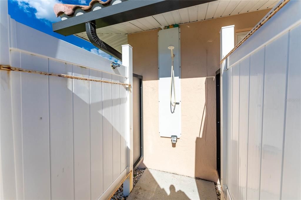 For Sale: $495,000 (3 beds, 2 baths, 1750 Square Feet)