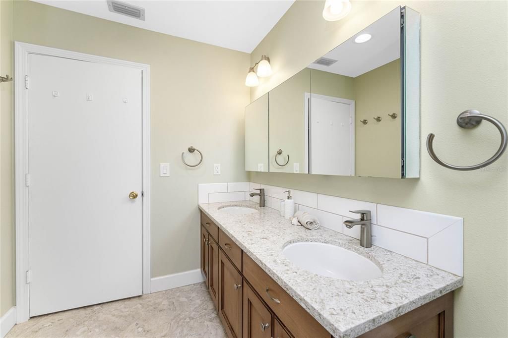 For Sale: $495,000 (3 beds, 2 baths, 1750 Square Feet)