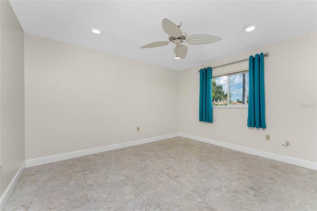 For Sale: $495,000 (3 beds, 2 baths, 1750 Square Feet)