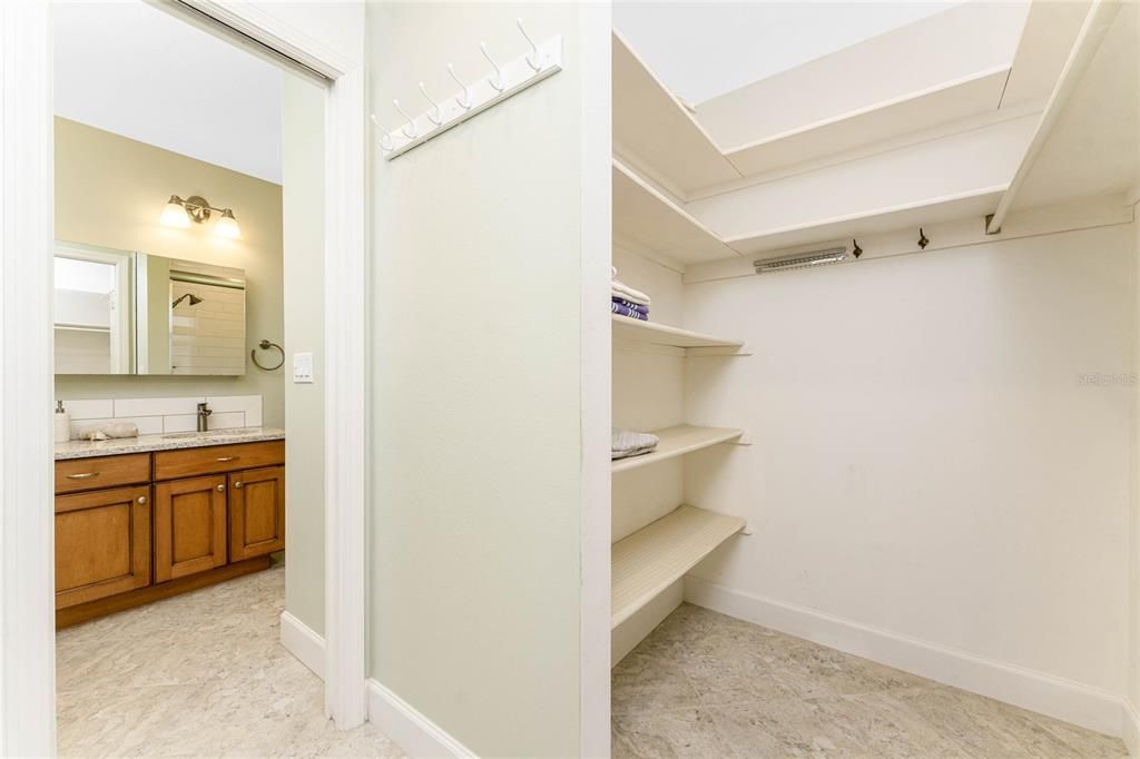 For Sale: $495,000 (3 beds, 2 baths, 1750 Square Feet)