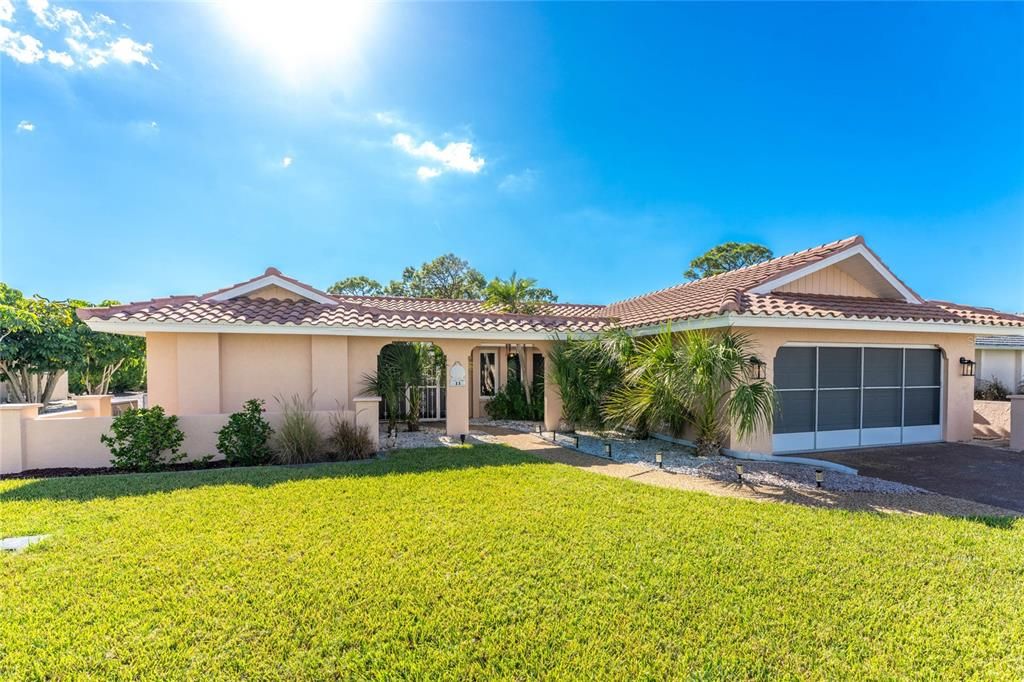 For Sale: $495,000 (3 beds, 2 baths, 1750 Square Feet)